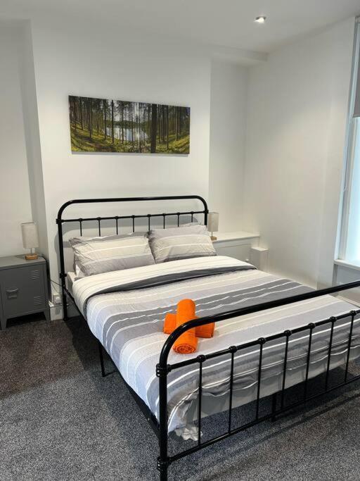 Town Centre Studio Flat Merthyr Tydfil Exterior foto